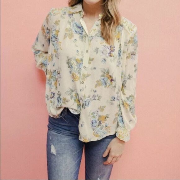 NWT  Free People Size S Button Up Blouse. - Picture 2 of 8